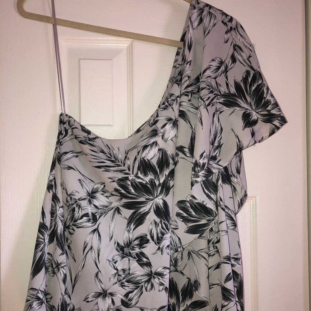One shoulder summer top